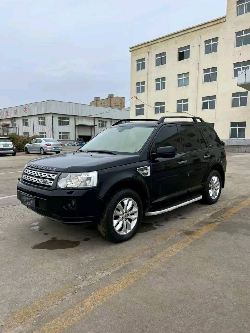 济宁12年路虎神行者3
