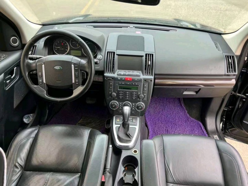 济宁12年路虎神行者4