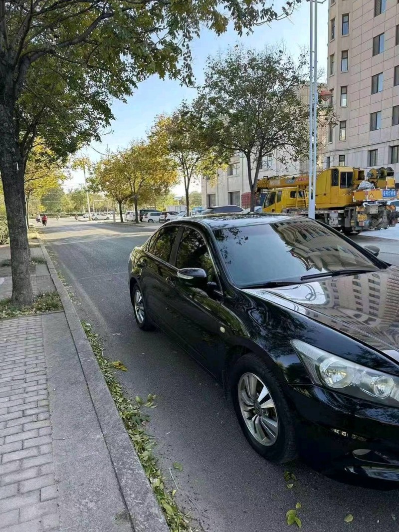 济宁11年本田雅阁2