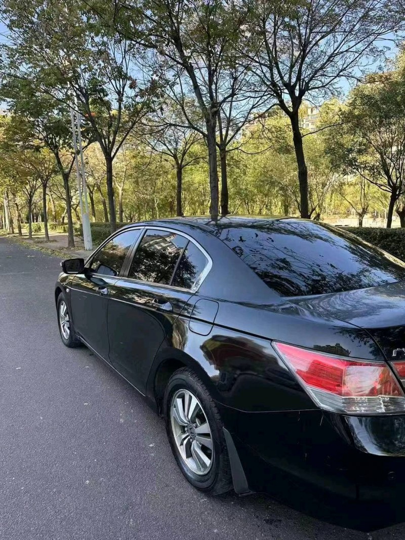 济宁11年本田雅阁7