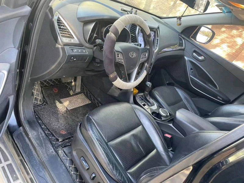 保定14年现代新胜达6