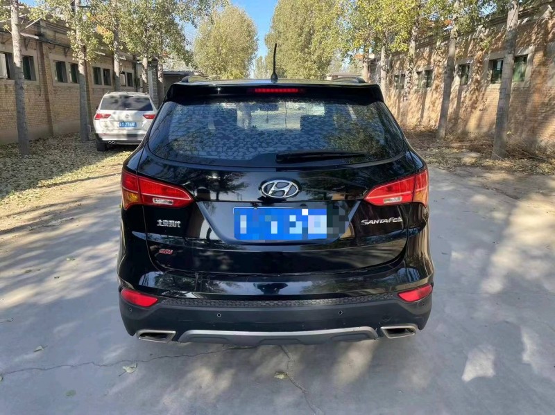 保定14年现代新胜达8