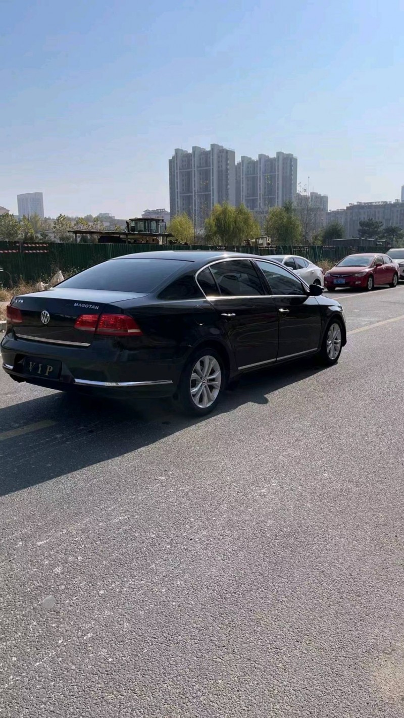 济南13年大众迈腾4