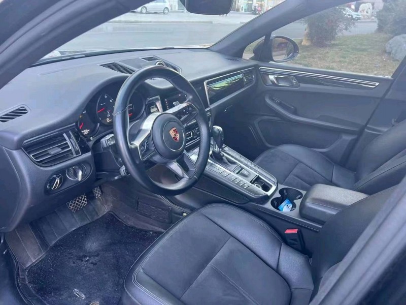 济宁19年保时捷Macan4