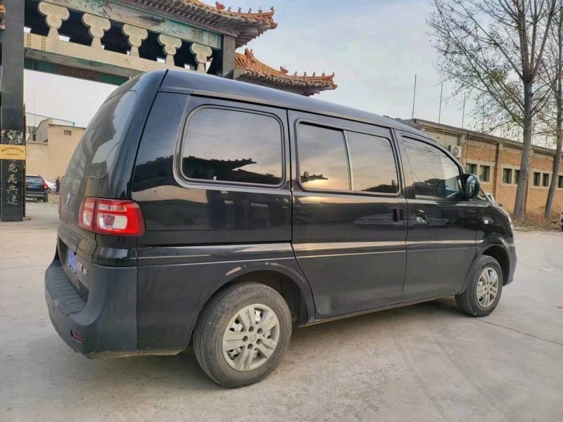 保定20年东风菱智4