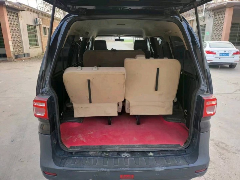 保定20年东风菱智8