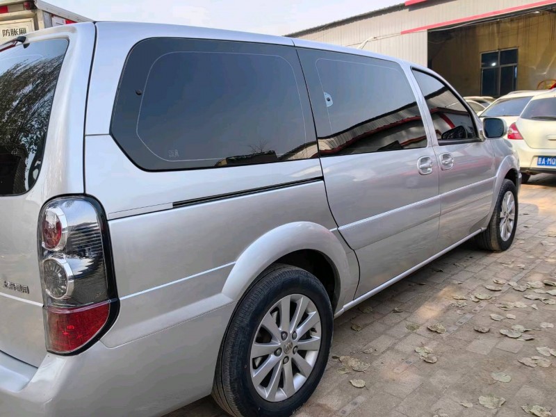 保定15年别克GL88