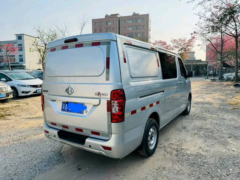 广州21年长安汽车睿行8