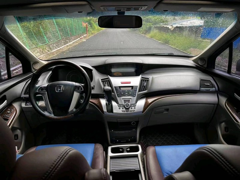 广州13年本田奥德赛4