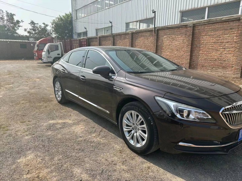 保定17年别克君越2