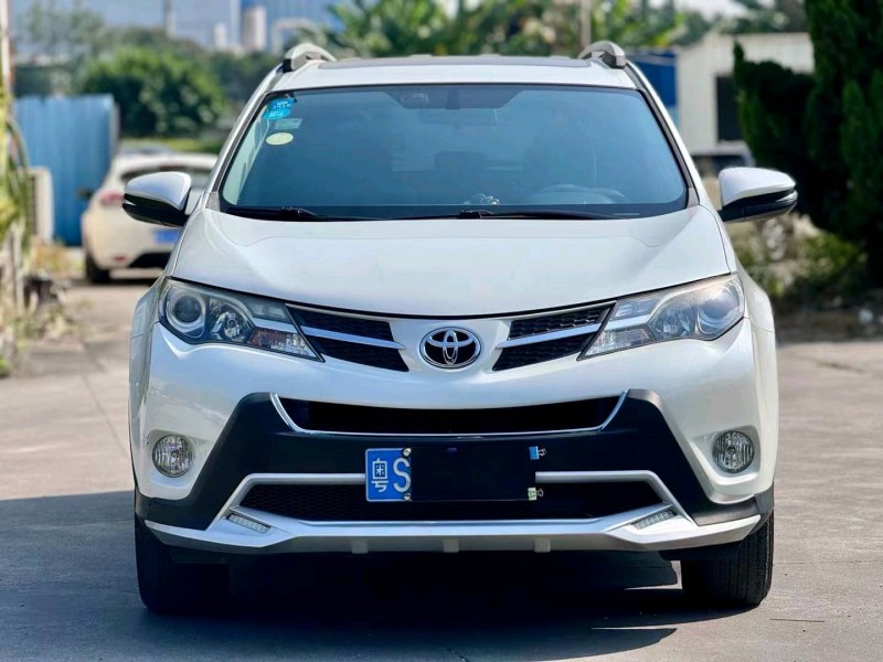 珠海15年丰田RAV4荣放1