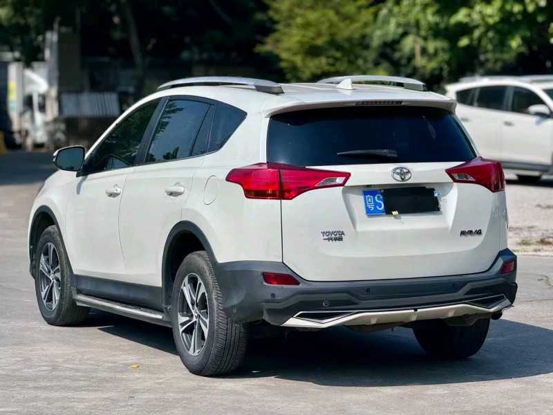 珠海15年丰田RAV4荣放9