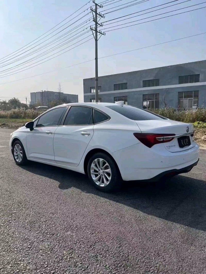 徐州20年别克威朗3