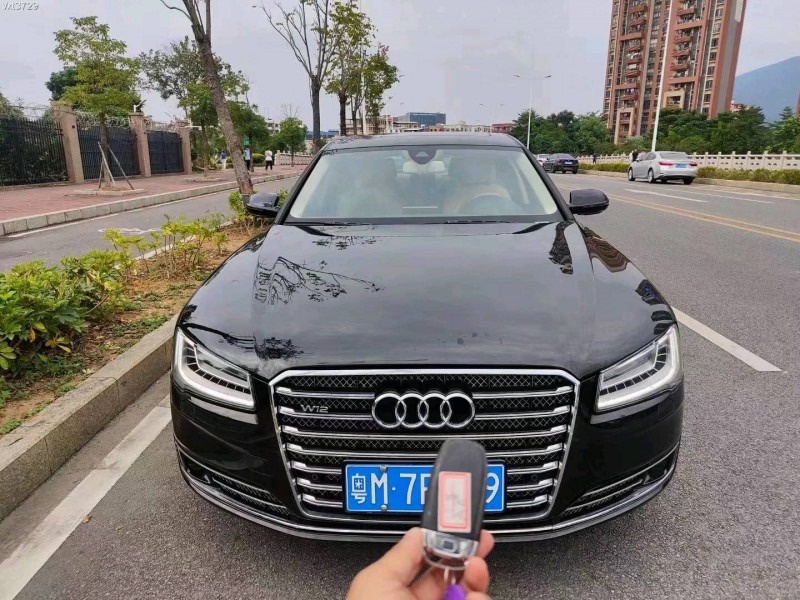 珠海12年奥迪A8L1