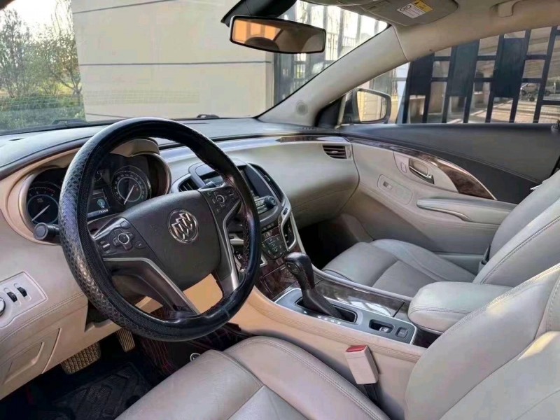 枣庄15年别克君越4