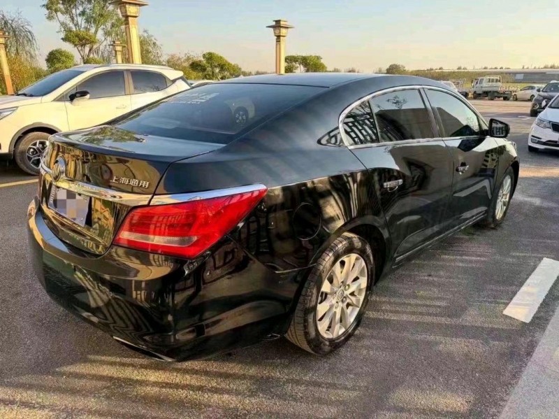 枣庄15年别克君越6