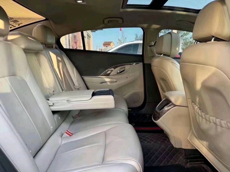 枣庄15年别克君越7