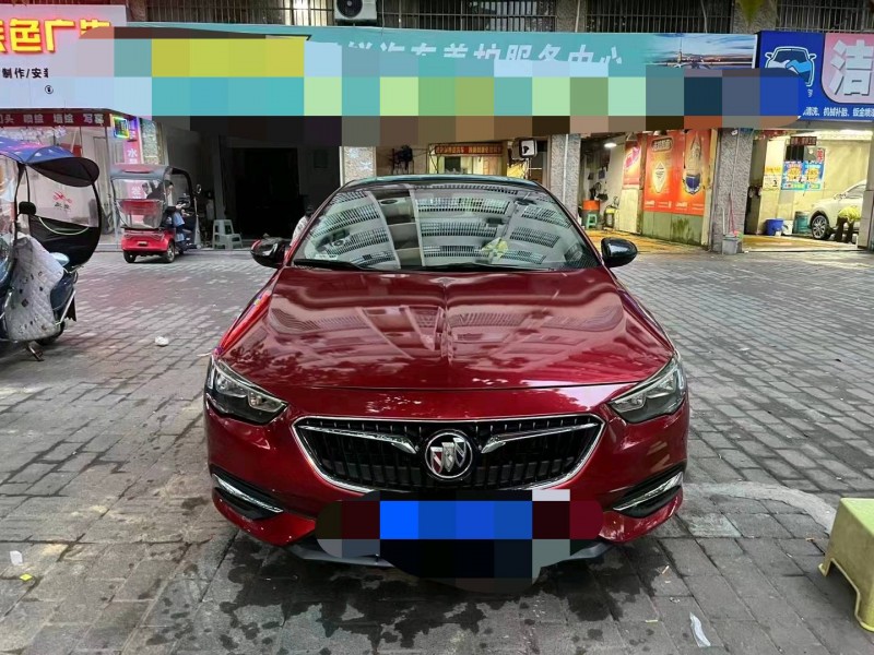 重庆18年别克君威1