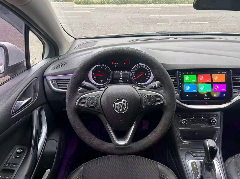 枣庄17年别克威朗9