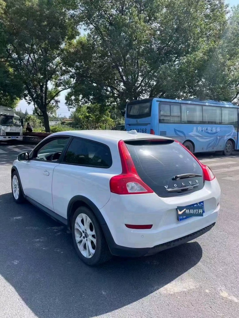 嘉兴13年沃尔沃C303