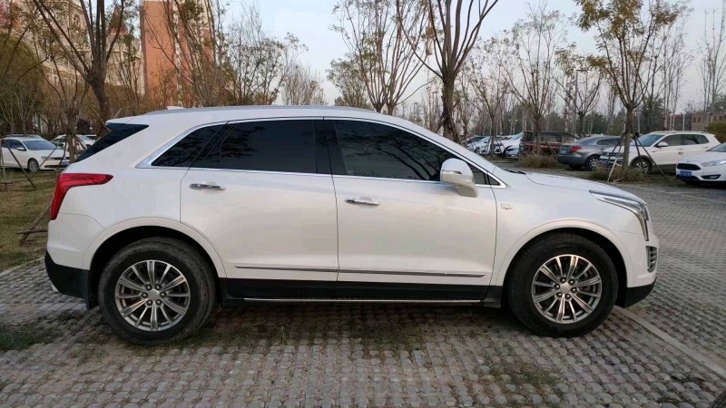 天津17年凱迪拉克XT52