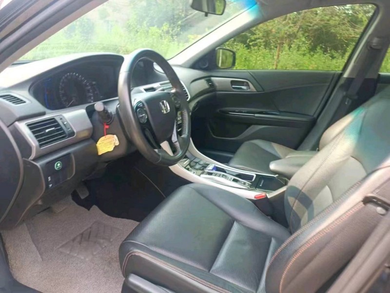 珠海18年本田雅阁7