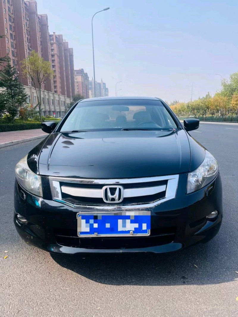 青岛10年本田雅阁1