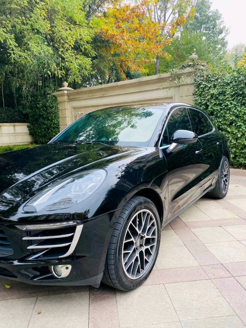 青岛17年保时捷Macan2