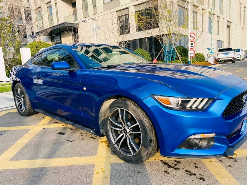 青岛17年福特野马3