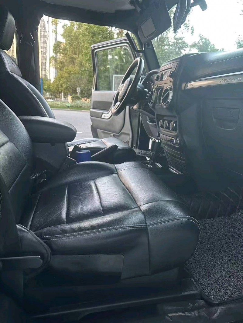 珠海13年Jeep牧马人6