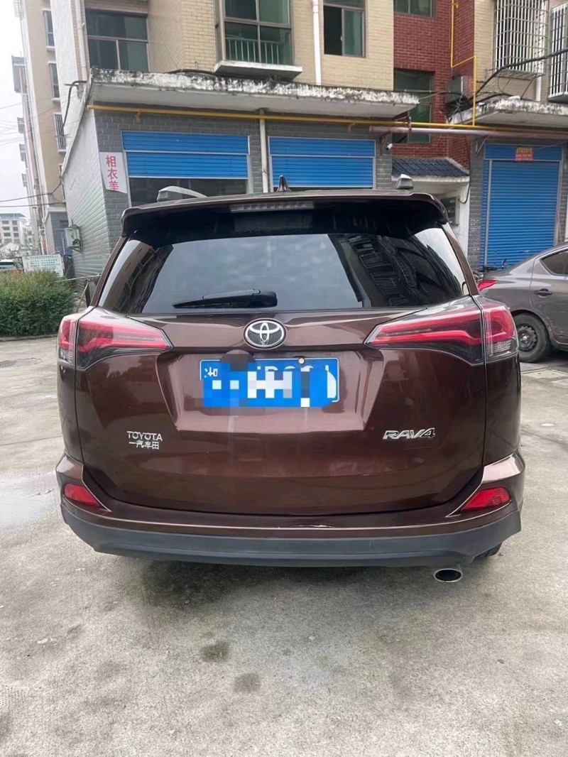 衡阳17年丰田RAV4荣放4
