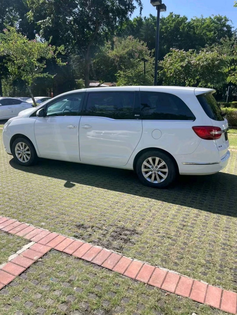 广州16年别克GL87