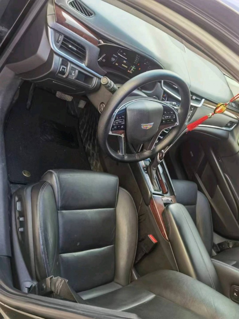 保定16年凯迪拉克XTS6
