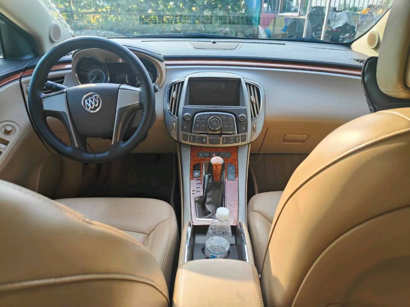 石家庄13年别克君越6