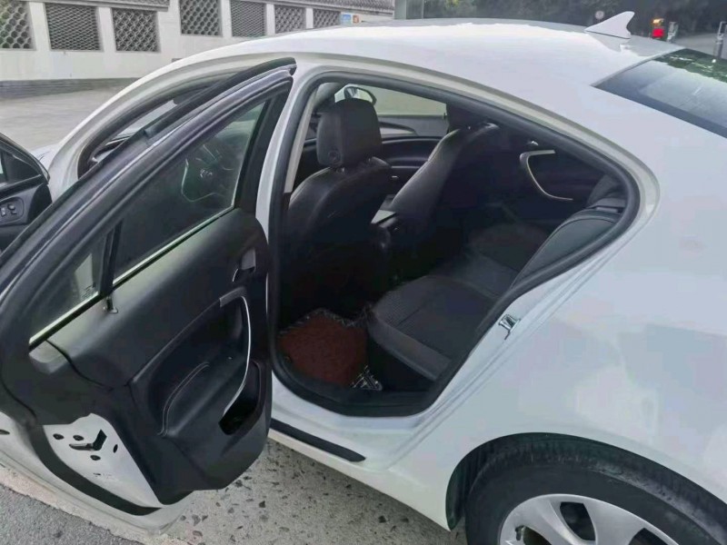 常州16年别克君威5