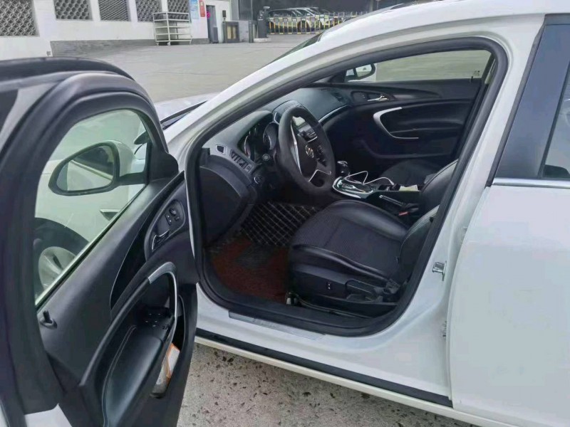 常州16年别克君威9