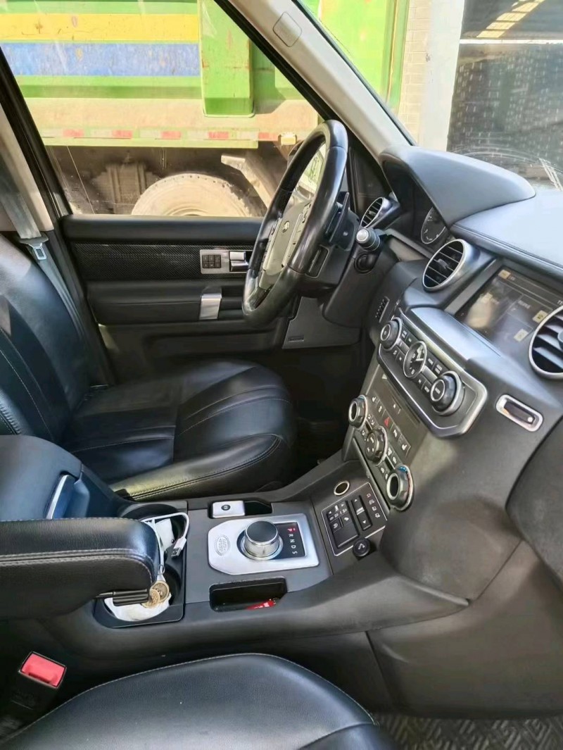 石家庄17年路虎发现3