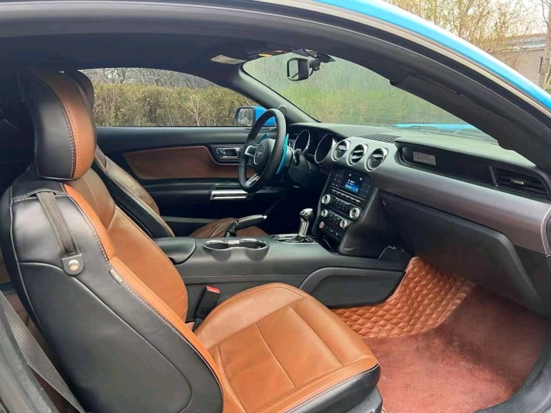 青岛15年福特野马5