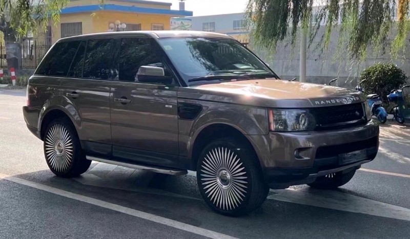 青岛11年路虎揽胜运动2