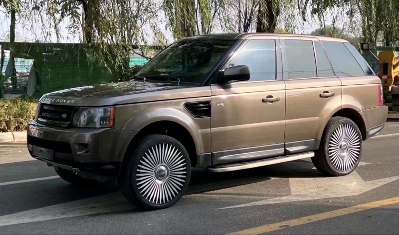 青岛11年路虎揽胜运动3