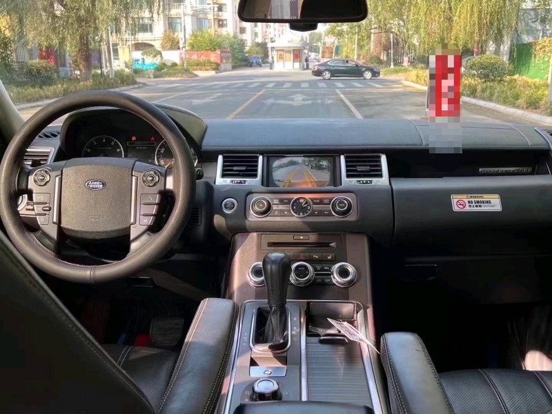 青岛11年路虎揽胜运动4