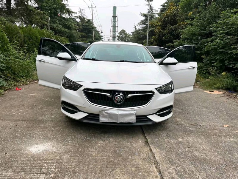 徐州18年别克君威8