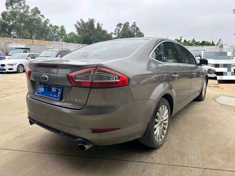 徐州11年福特蒙迪欧-致胜8