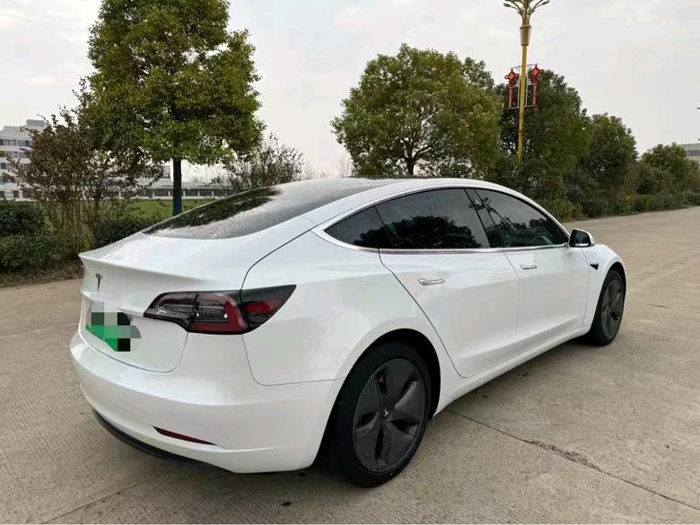 鹽城19年特斯拉MODEL 34