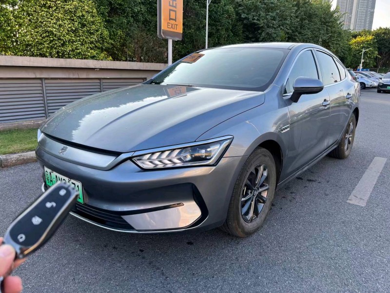 广州22年比亚迪秦2