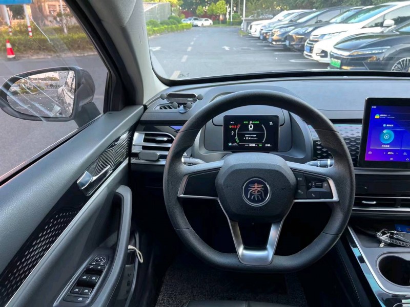 广州22年比亚迪秦6