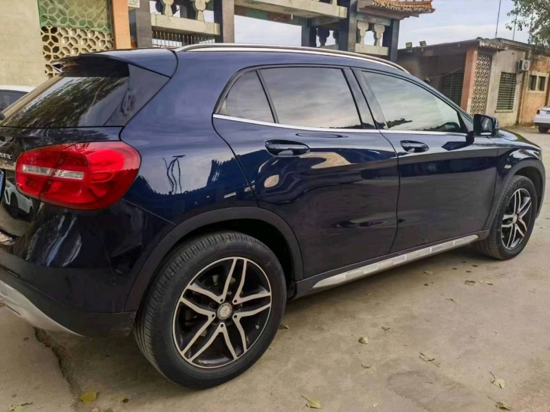 保定16年奔驰GLA7