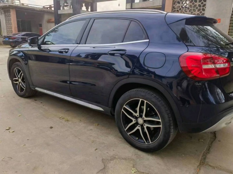 保定16年奔驰GLA8