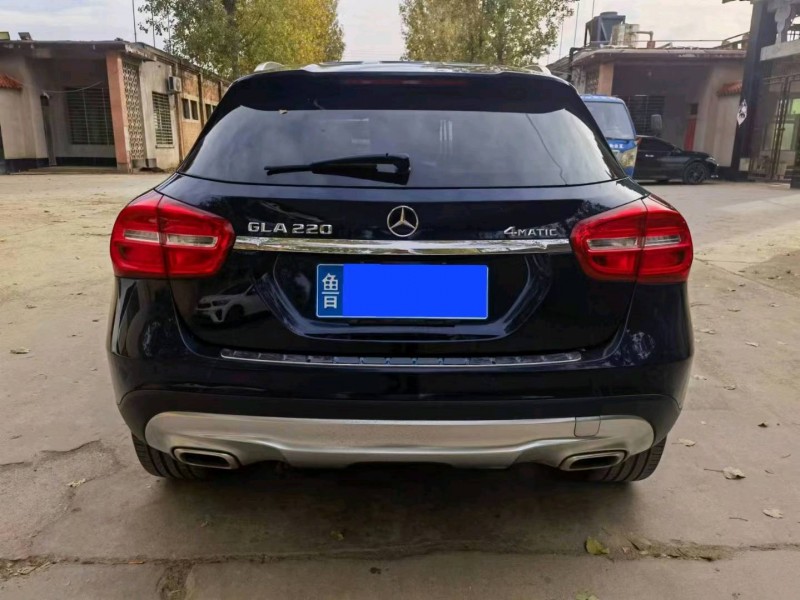 保定16年奔驰GLA9