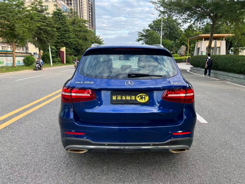 广州17年奔驰GLC9